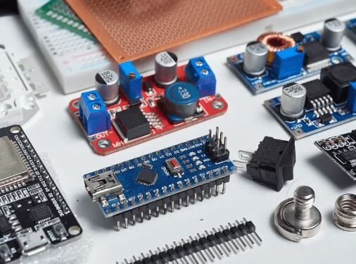 Основные виды электронных компонентов: активные, пассивные и электромеханические