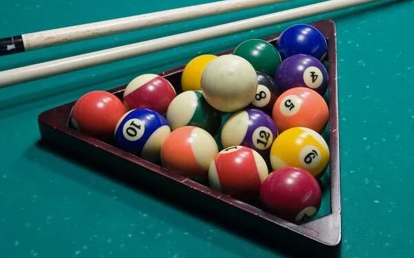 Бильярд: история, основные разновидности и правила игры