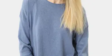 Стильные женские джемперы: разнообразие моделей и актуальные тенденции сезона