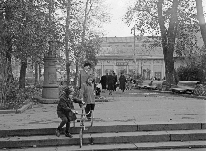 Блиц-курс по исторической Тишинке: от царских резиденций до клубных