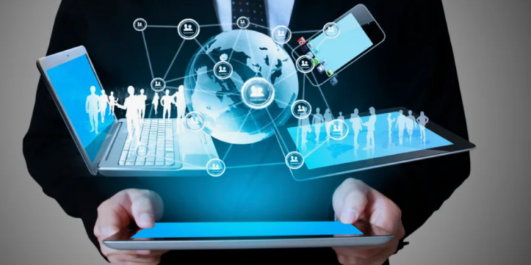 Основы работы с нейросетями: функции, задачи и применение в различных отраслях