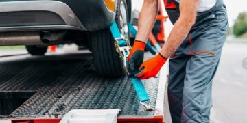 Почему услуги эвакуатора незаменимы для автовладельцев