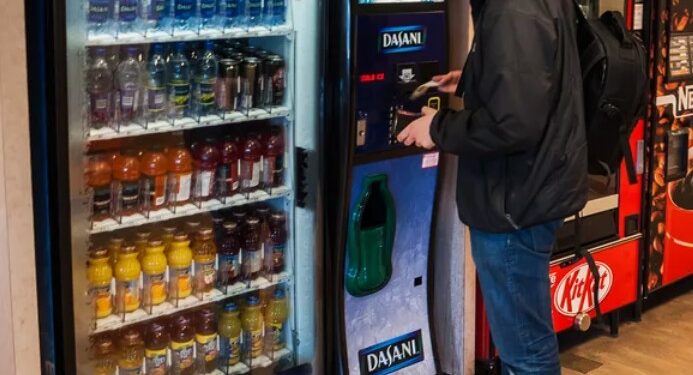 Какие бывают вендинговые автоматы: обзор популярных видов