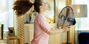 Альтернатива кондиционеру: как охладить квартиру в жару