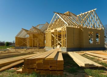 ЦБ впервые вводит количественные ограничения по ипотеке в ИЖС