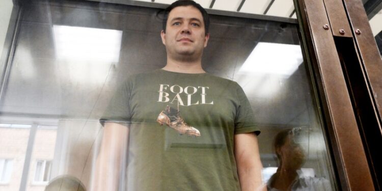 «Цель — чтобы стал сговорчивее». Почему главреда Baza отправили в СИЗО