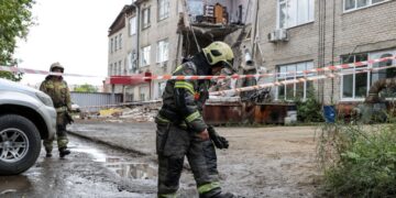 «Даже испугаться не успели»: в Екатеринбурге обрушилось офисное здание