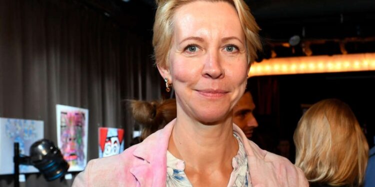 «Должна была соврать?»: Лазарева назвала «искренними» слова о радости из-за ударов по РФ