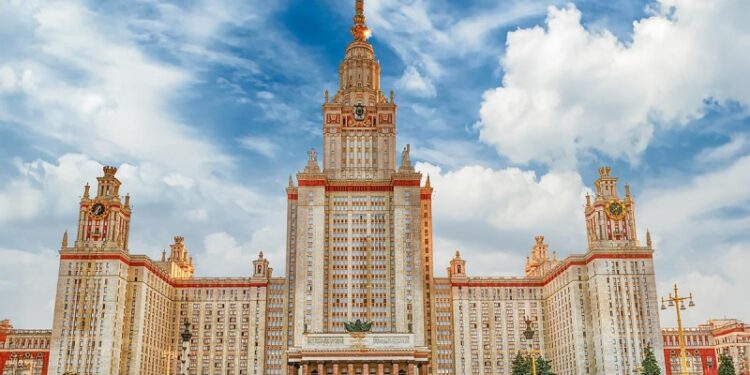 Эра сталинских высоток и восстановления городов: советский