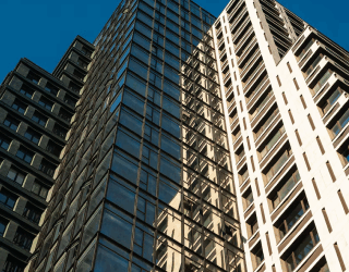 Безопасность и комфорт в сделках с недвижимостью: преимущества работы с агентством