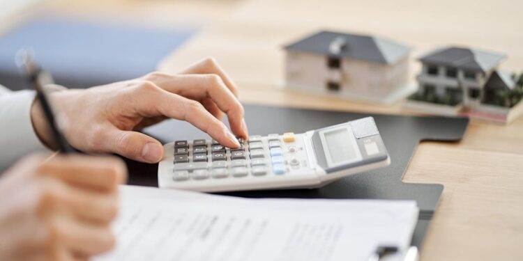 Как уплатить налог на сдачу квартиры в аренду и какой выгоднее