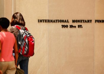 МВФ снизил прогноз роста ВВП России на 2025 год