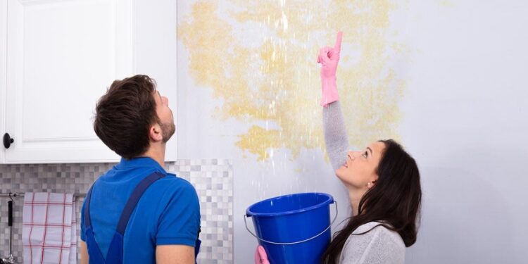 Названы главные страхи жителей многоэтажек во время отъезда в отпуск