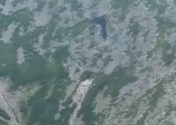 Обломки пропавшего Ми-8Т нашли в горах у Охотска. Вертолет с пятью людьми на борту сгорел при падении