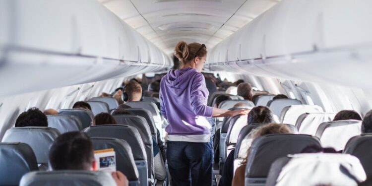 Попасть под «Ковер». Как я застряла в самолете и прилетела не в тот город