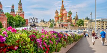 Праздник природы в сердце Москвы. Какие площадки фестиваля «Цветы и сады» нужно увидеть?