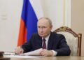 Путин подписал закон о скидках при дарении жилья близким родственникам