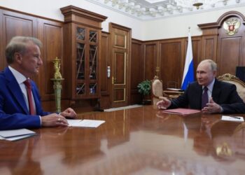 Путин принял Грефа в Кремле