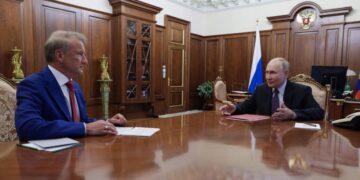 Путин принял Грефа в Кремле