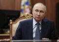 Путин призвал не обременять россиян доптратами при выдаче ипотеки