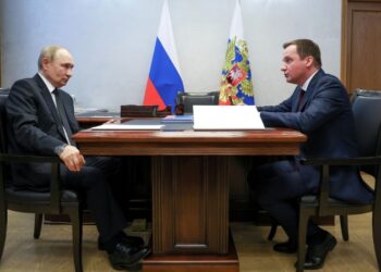 Путин встретился с губернатором Архангельской области