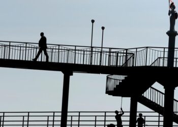 Россиян предупредили о росте сокращений в 2025 году