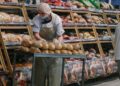 Росстат сообщил о росте потребительских цен в России за неделю на 0,8%