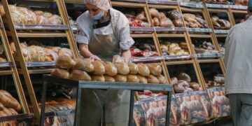 Росстат сообщил о росте потребительских цен в России за неделю на 0,8%