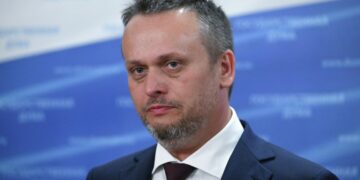 Савельев представил коллективу Минтранса нового главу ведомства