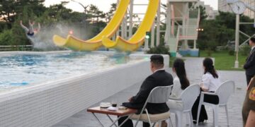 СМИ сообщили, что КНДР закрыла элитный курорт после визита Лаврова. Что говорят в МИД РФ?