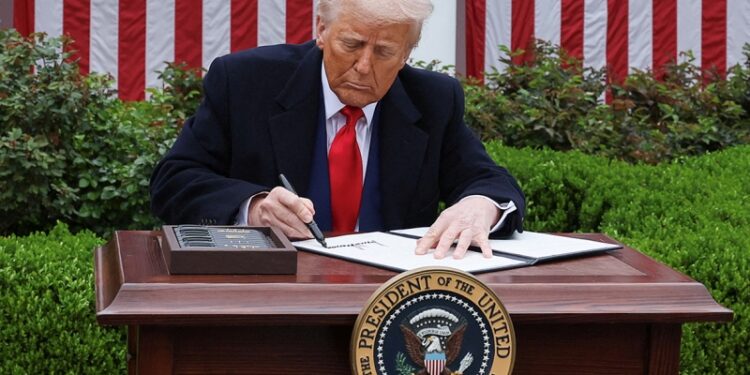 США ввели против Бразилии пошлины из-за дела «тропического Трампа»