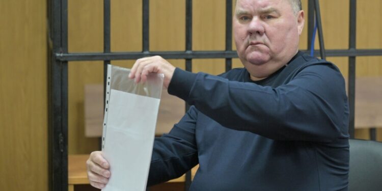 «Уповал на условный срок и пришел без вещей»: генерала посадили за хищения в парке «Патриот»