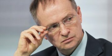 В Кремле в рабочем режиме поздравили Мединского с днем рождения