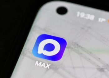Власти Курганской области переведут внутреннюю коммуникацию в Max