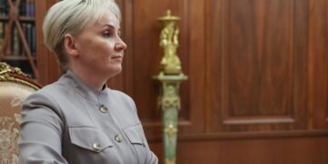 Врио главы ЕАО подала документы для регистрации кандидатом в губернаторы