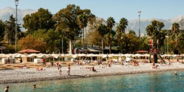 Выбор в отпуске: Турция с коксаки или Краснодарский край с ротавирусом