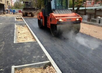 Асфальтирование дорог в Алматы: почему это важно и как происходит процесс