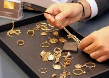 Золото в залог: как получить деньги без лишних сложностей