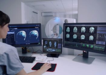 Болезнь молодых. В России стремительно растет число пациентов с рассеянным склерозом