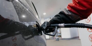 Цена бензина АИ-95 впервые превысила ₽80 тыс. за тонну на бирже