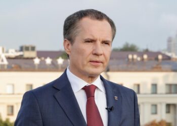 Гладков дал совет чиновнику, отказавшемуся ехать в приграничье