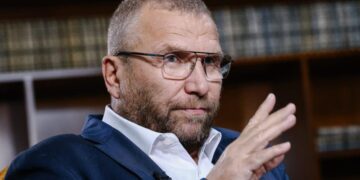 Глава ФТС оценил эффект борьбы с «серыми схемами» на таможне в ₽300 млрд