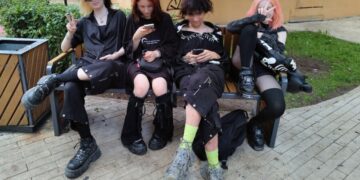 «Мама считает, что во мне бесы»: как Китай-город захватили «нефоры»