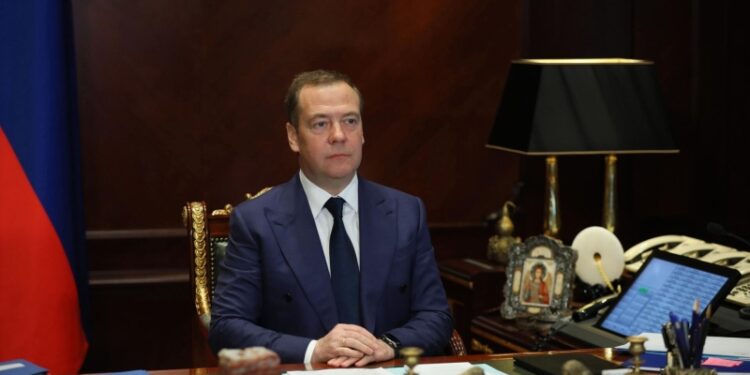 Медведева избрали председателем совета директоров «Ростелекома»