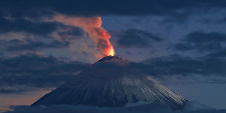 «Неплохо так поехали на юго-восток»: Камчатка уплыла от России после землетрясения