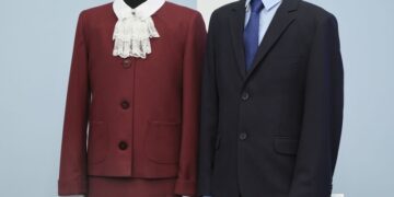 «Образ старой девы 50-х годов». Как выглядит школьная форма по новому ГОСТу