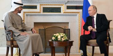 Президенты России и ОАЭ провели переговоры в Кремле