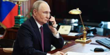 Путин встретился с губернатором Омской области