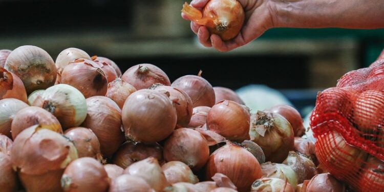 Росстат зафиксировал дефляцию третью неделю подряд