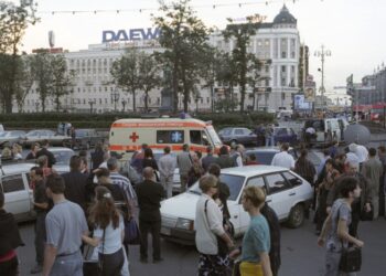 «Силуэты людей в черном дыму»: почему виновные в теракте на Пушкинской не попали под суд?